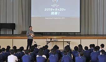 Image: Active referee Tasuku Kawahara presenting his talk