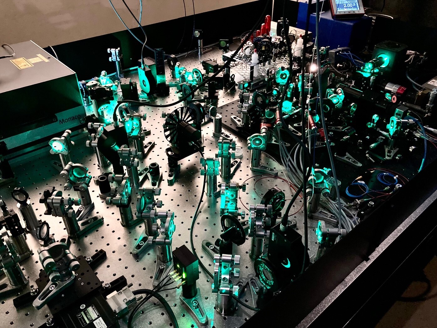 Experimental system for graphene photodetector measurement