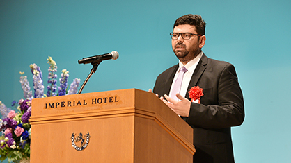 Appearance at the award ceremony1