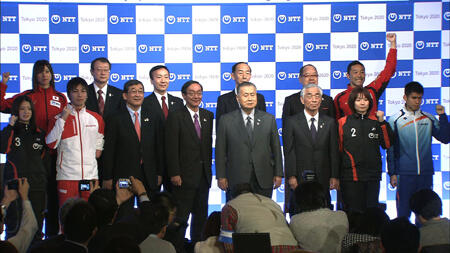 Photo opportunity with NTT-related athletes