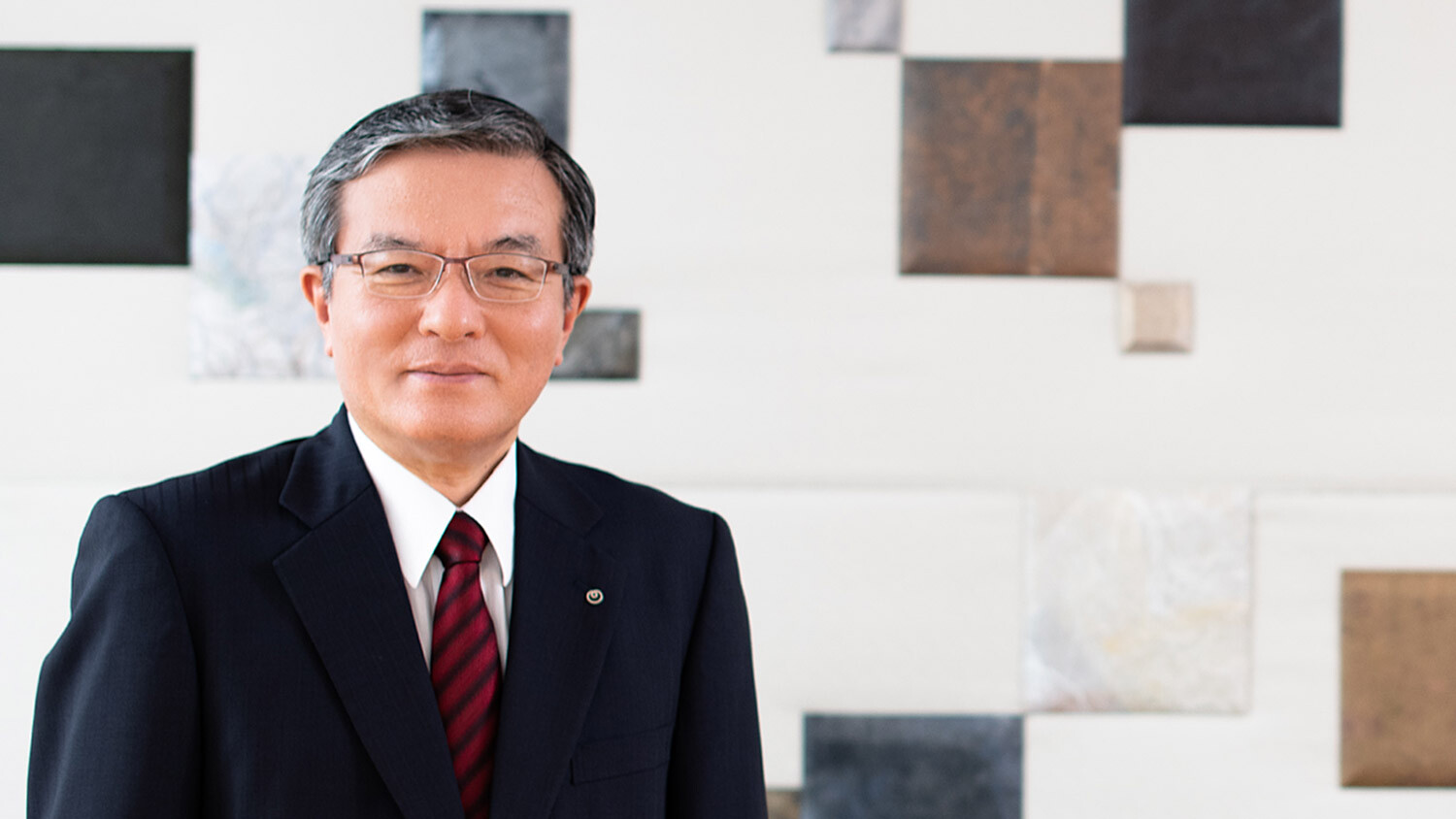 島田明 代表取締役社長の顔写真