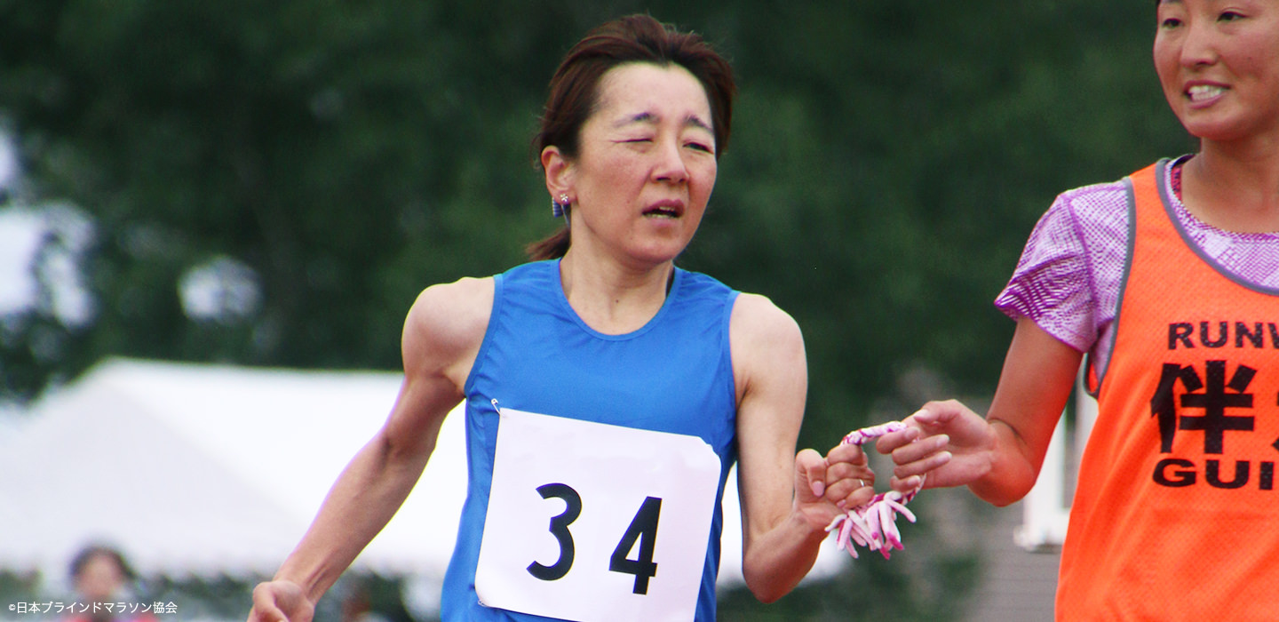 画像：青木 洋子選手の競技風景の写真。