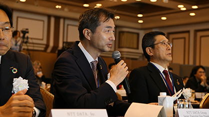 授賞式登壇の様子3