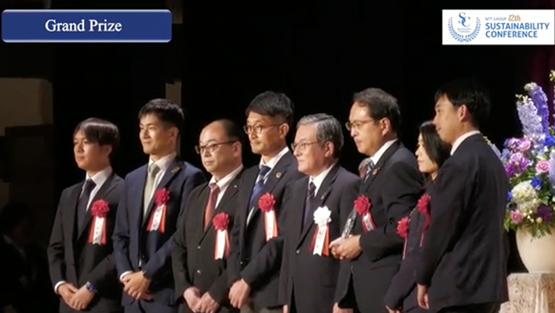 Video of “Excellence Prizes”